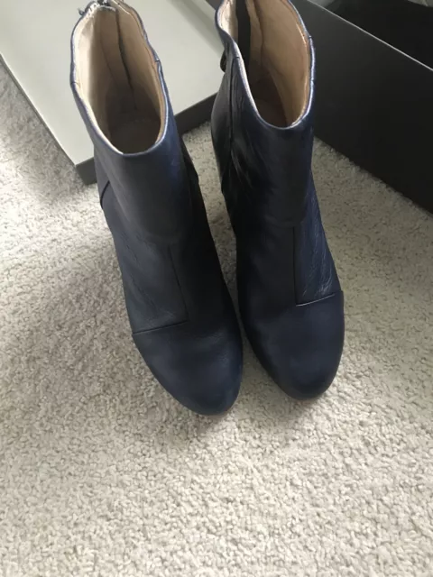 Rag & Bone Classic Newbury Leather Ankle Boots- Rare Navy US size 6.5 (EU 36.5)