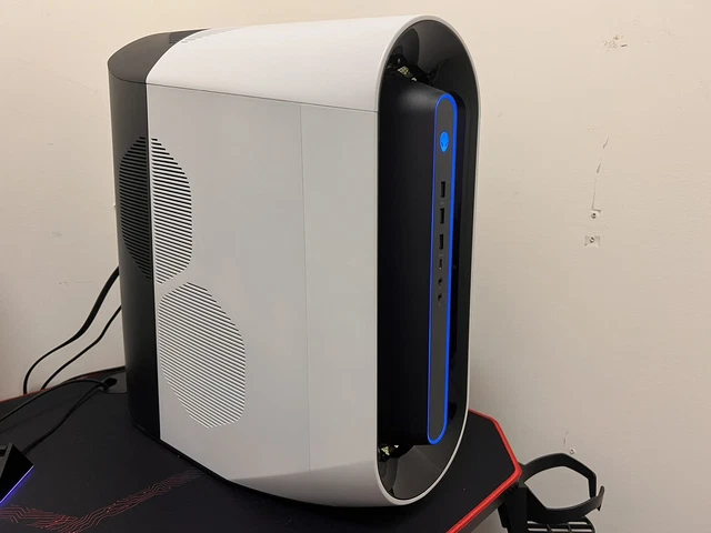 Alienware Aurora R12 Rtx 3080 Ti, 32gb Ram. 3 Tb Ssd Storage, I7 11700kf. Alienware Aurora R12 Rtx 3080 Ti, 32gb Ram. 3 Tb Ssd Storage, I7 11700kf.