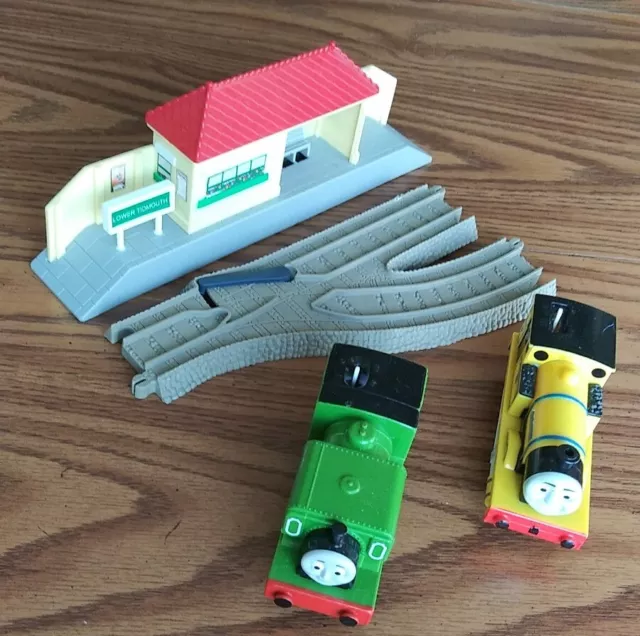 Thomas Trackmaster Lower Tidmouth Train Station Rheneas Luke Right Switch Track