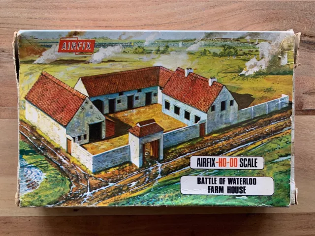 Airfix HO-OO Scale Battle of Waterloo Farmhouse Snap Together Plastic Model