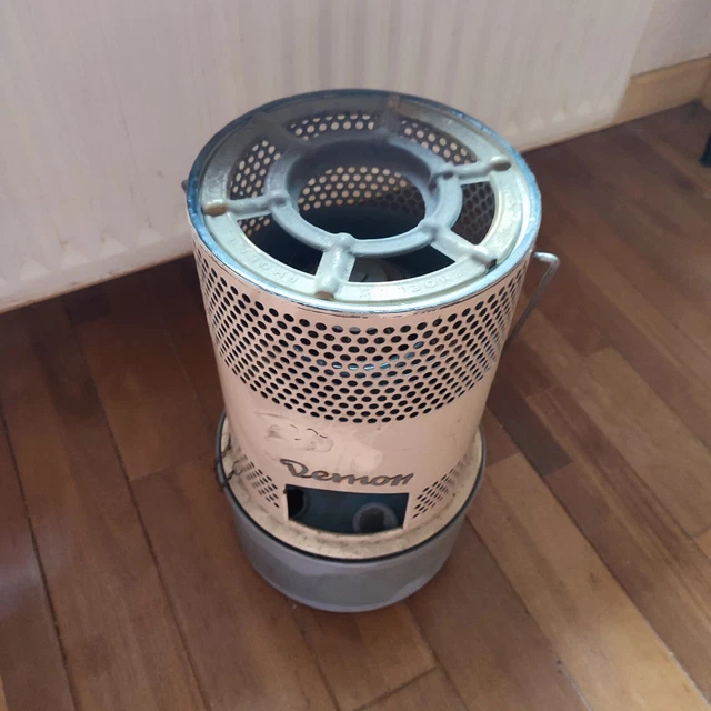 .ANCIEN POÊLE À pétrole vintage, en métal, complet de la marque DEMON