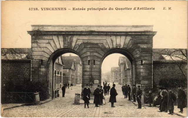 CPA AK Vincennes Entree principale du Quartier d'Artillerie FRANCE (1283260)