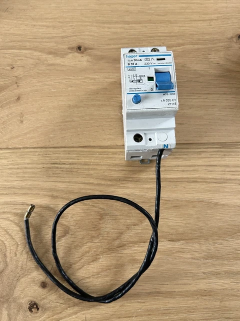 Interruttore RCBO MCG 10A Curva B 10kA 30mA Tipo AC, Modello JVL11 2P1030SM10B, 2 Poli