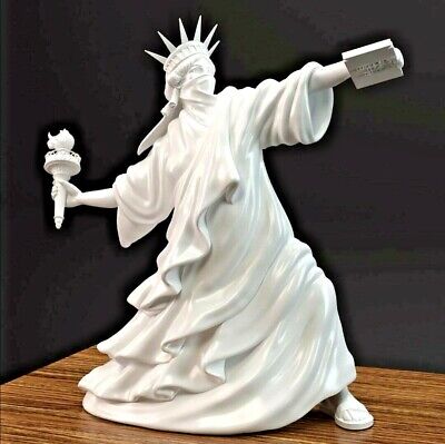 Liberty Throw Torch Statue Sculpture Resin Figurine Ornament Home Office Decor S