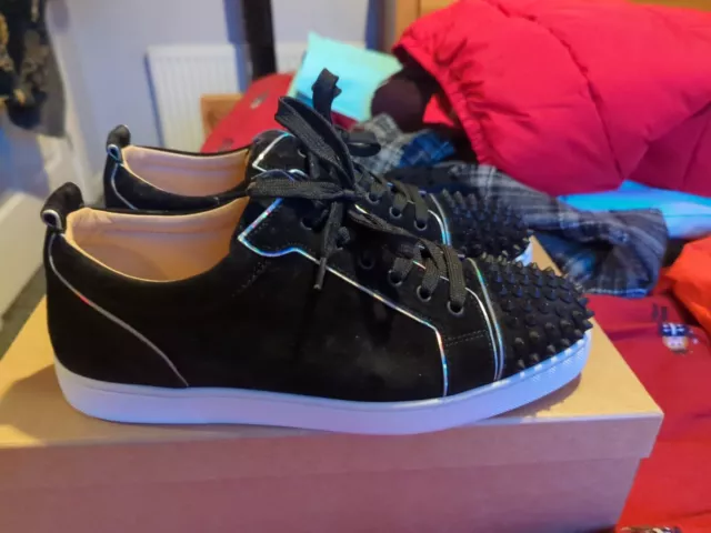 Christian louboutin louis junior discount spikes flat veau velours