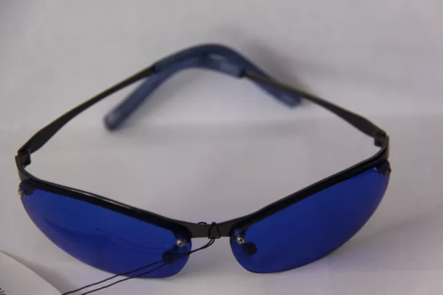 Farb Brille Sonnenbrille  Gläser Blau Rahmen  Nur Oben Schwarz Aus  Metall