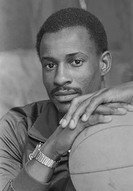 Sidney Moncrief Of The Milwaukee Bucks 1970s Old Basketball Photo