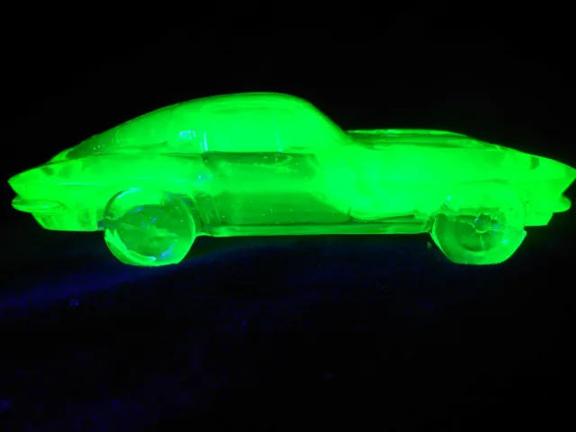 Green Vaseline glass Chevrolet 1963 split window corvette neon sport car uranium