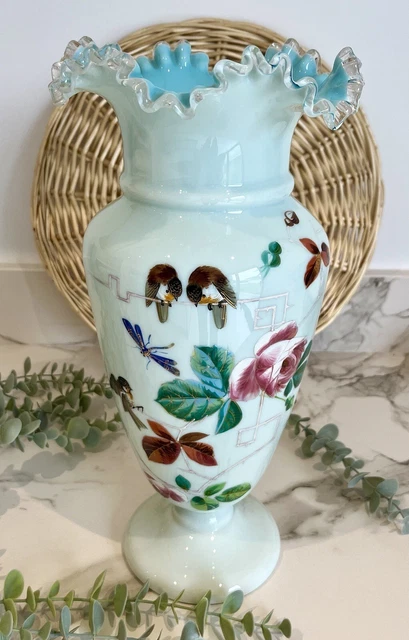 Vase En Opaline Décoré Main – Roses Et Filet Doré – Très Bel état
