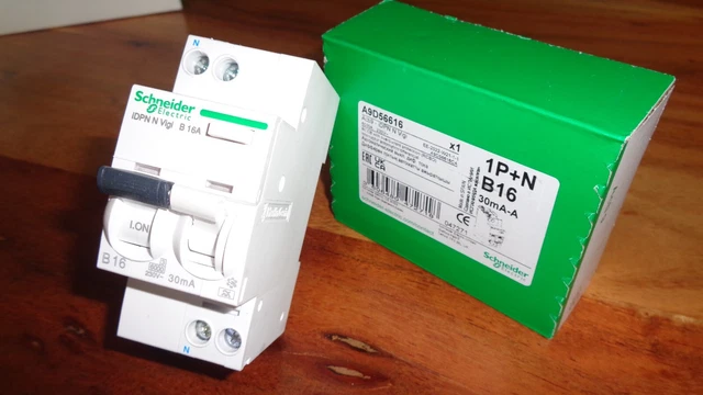 B16A 30mA 1P+N SCHNEIDER Fehlerstromschutzorgan FI-Schutzschalter NEU & OVP