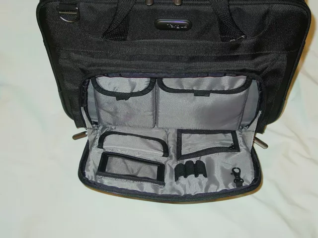 TARGUS CUCT02UA14-51 Professional Ultra Lite Laptop Notebook Bag Case 14 Inch