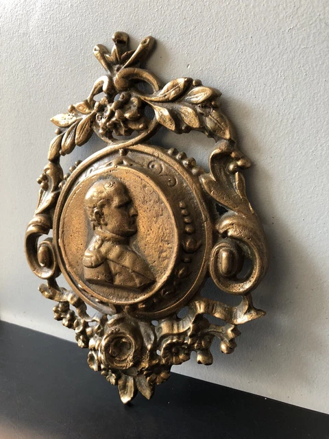 Broche Ancienne Napoléon Bonaparte - Profil Et Aigle, En Laiton Argenté, Vintage