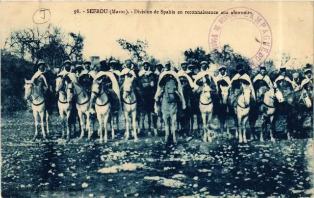 CPA AK SEFROU Spahis Division in Reconnaissance MOROC (720152)
