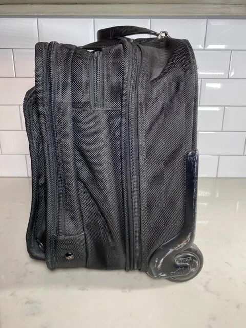 TUMI Alpha Wheeled Expandable Briefcase Black 2