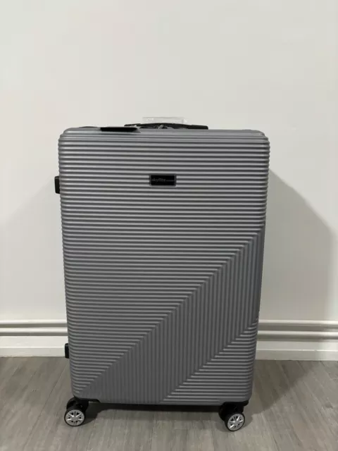 NEW WITH TAGS Skyflite Zest Silver 77 x 50 x 29cm Large suitcase 4.1kg 90 Litres