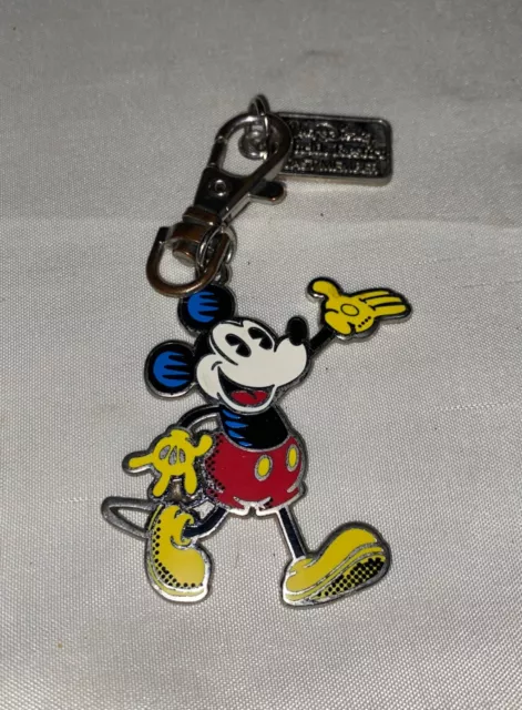 Walt Disney World Resorts Florida Cast Member Exclusive Mickey Mouse Keychain