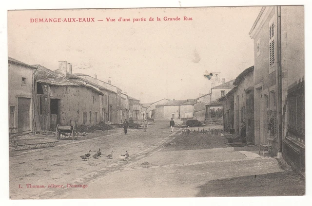 CPA 55 - DEMANGE-aux-EAUX : VUE D'UNE PARTIE DE LA GRANDE RUE (MEUSE) NON ÉCRITE