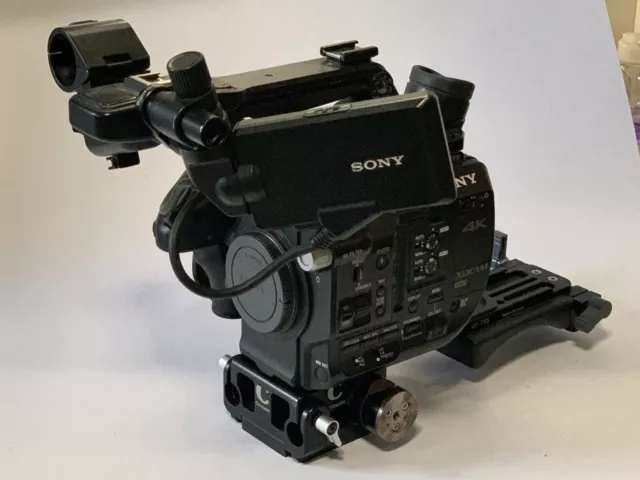 Sony PXW-FS5 mit CBKZ-FS5RIF Raw Option 4K/ 2K Camcorder, großes Zubehörpaket