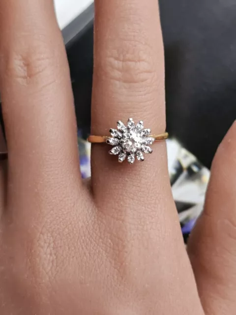 Vintage Diamond Daisy Cluster Ring - 18ct Gold - Size N½