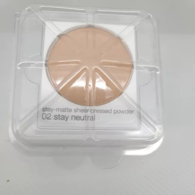 Clinique Stay-Matte Sheer Pressed Powder  02 Stay Neutral ca 3 g