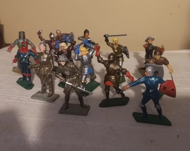 LOT De Chevaliers Starlux Moyen Âge - 1/32 - Plastique Peint à La Main, Ancien