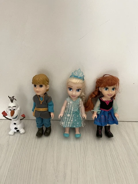 Disney Frozen  Petite 6” Princess Dolls Elsa, Anna, Kristoff