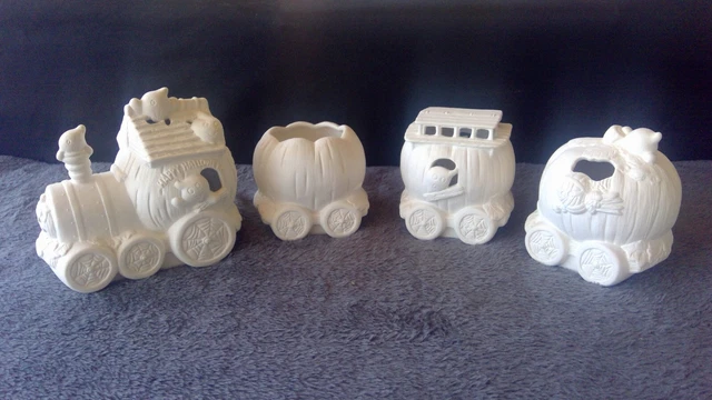 LOTE de cerámica vintage listo para pintar de Halloween bisque tren feliz de Halloween
