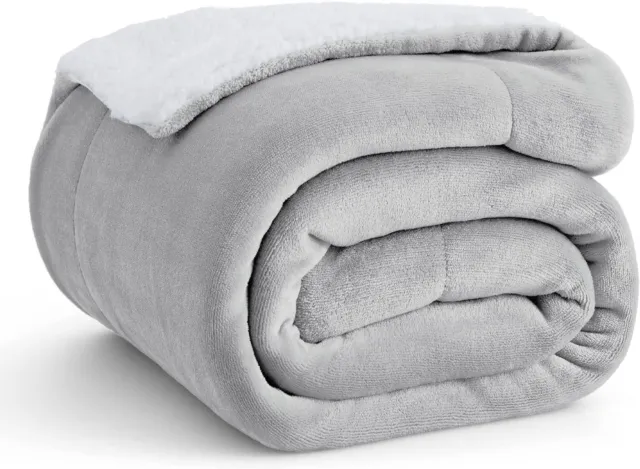 Bedsure Sherpa Fleece Throw Blanket - Microfiber Solid Blankets 150x200cm