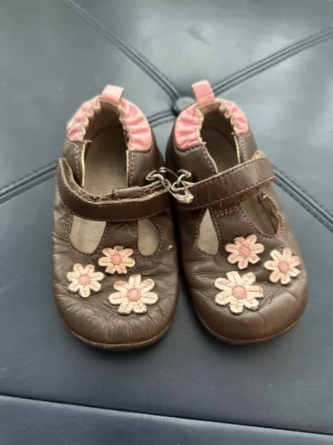 Robeez Brown Mary Jane Pink Flower Size 16-20 Months Tredz