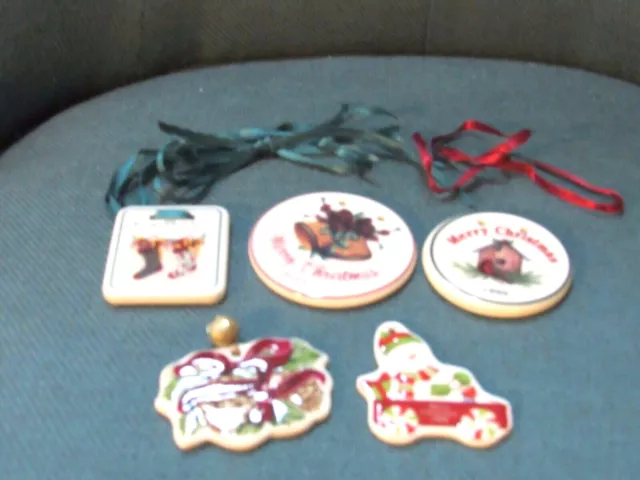 LONGABERGER Basket Tie On Christmas Holiday Ceramic Ornaments See Photos Lot