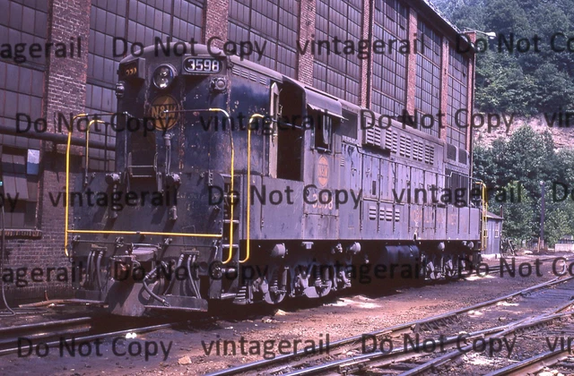 2 TWO Original Kodachrome Slide Norfolk & Western FM Trainmaster SD40 Mullens WV