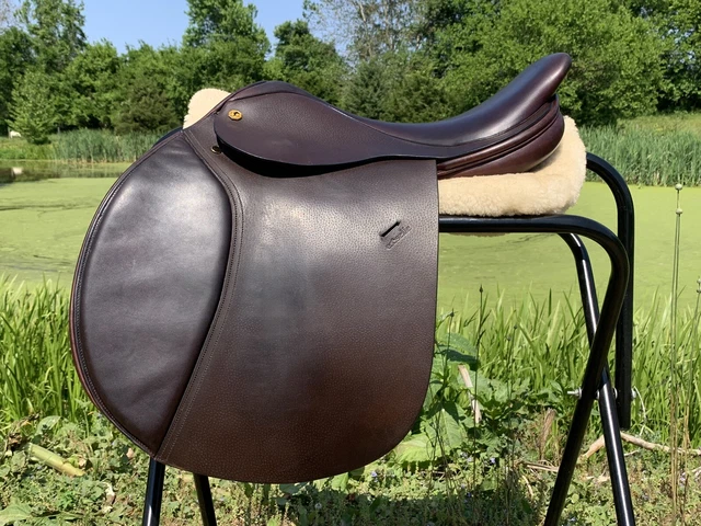 Gorgeous 17.5” W Exselle Close Contact Jump English Saddle Wide Crosby Hunter HJ Gorgeous 17.5” W Exselle Close Contact Jump English Saddle Wide Crosby Hunter HJ