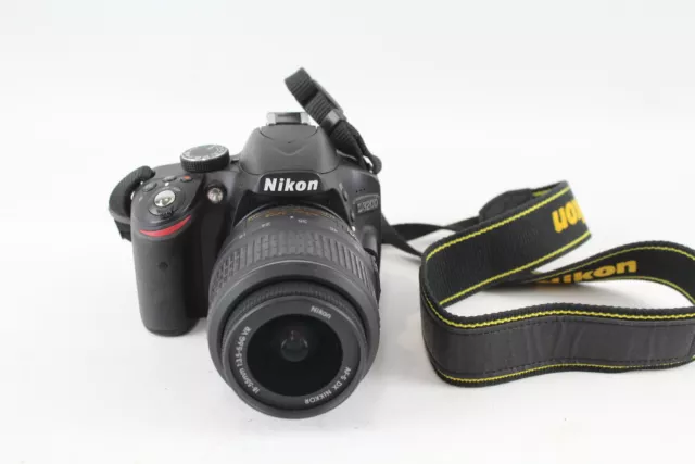 Nikon D3200 DSLR DIGITAL CAMERA w/ Nikon AF-S Nikkor 18-55mm F/3.5-5.6 WORKING