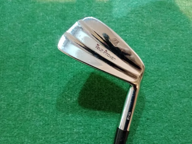 Mizuno deals tp 18