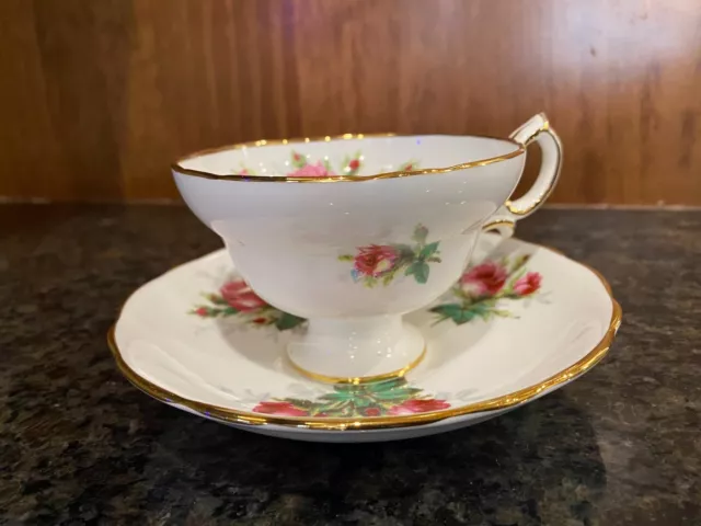 Taza de té y platillo pedestal rosa de la abuela Hammersley & Co 