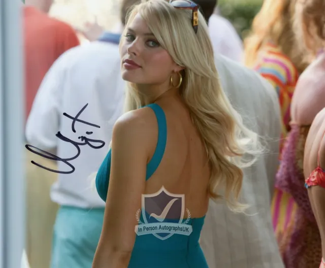 Margot Robbie Signed 10x8 Photo AFTAL OnlineCOA