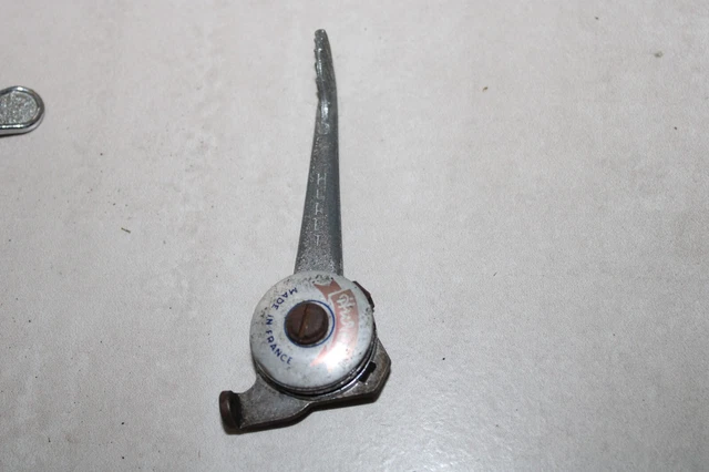 Ancien Dérailleur Arrière Huret Avec Sa Manette - Vélo Course Français Acier