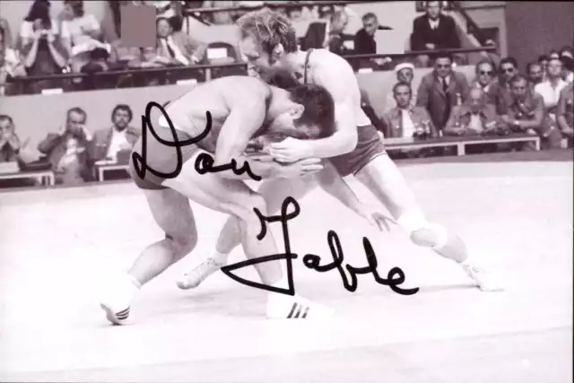Dan Gable Signed 4x6 Photo Olympic Gold Wrestling Iowa Hawkeyes Donald Trump