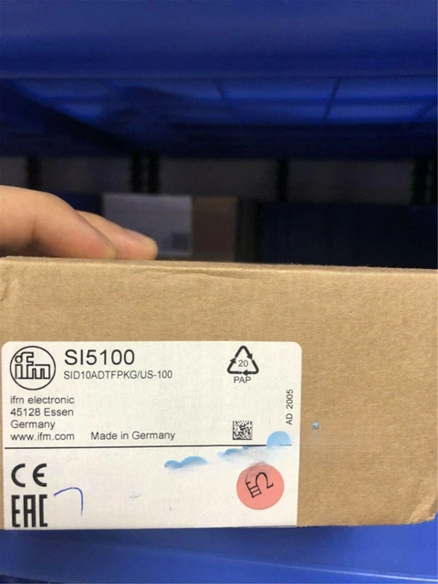 1pcs IFM SI5100 flow sensor