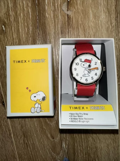 Timex Unisex TW2R41400 Weekender 38mm Peanuts Nylon Slip-Thru Strap Watch