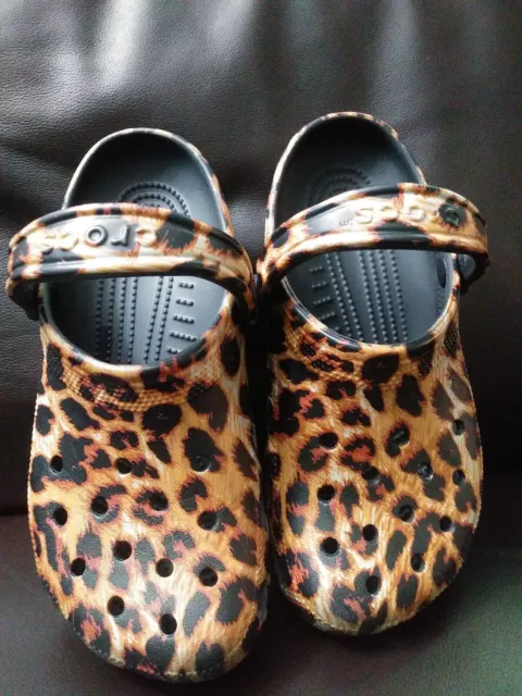 Crocs Leopard Print Faux Fur Lined Clogs 206559 Womens Size 8