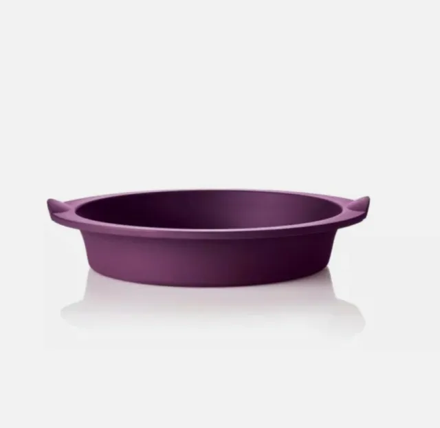 Tupperware Silicone Round Form Purple Cakes Baking Mold New