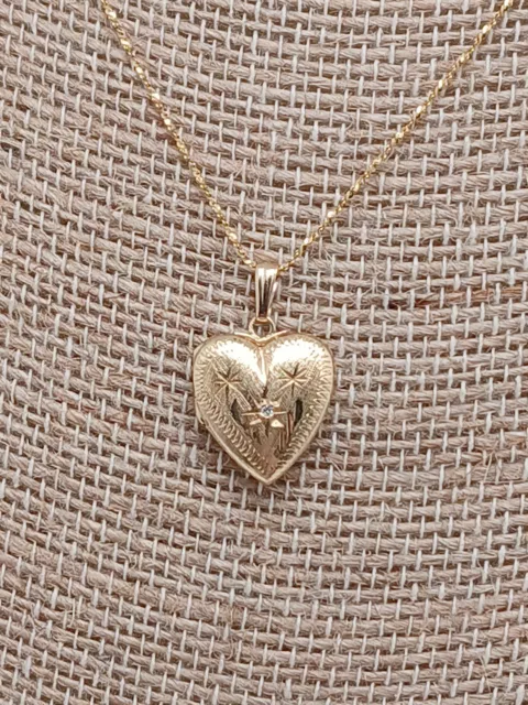 14K gold heart locket pendant necklace 14 inch Chain