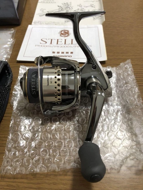 SHIMANO STELLA FW2000S Spinning Reel – Metallic Silver