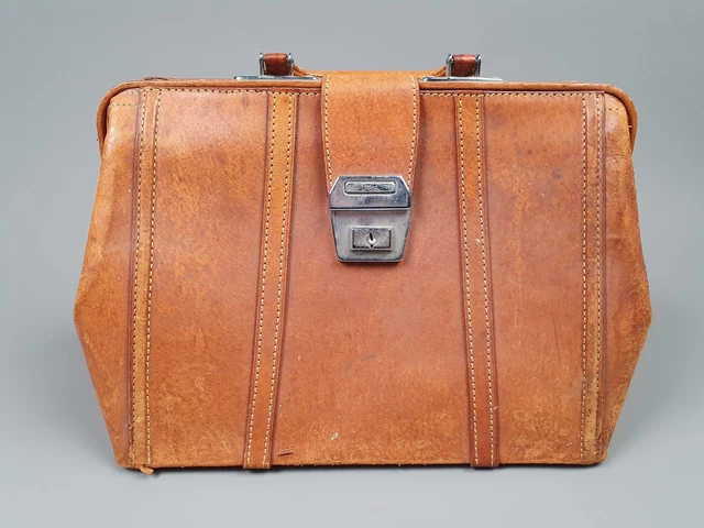 Alte helbraune Ledertasche / Arztkoffer / Reisetasche