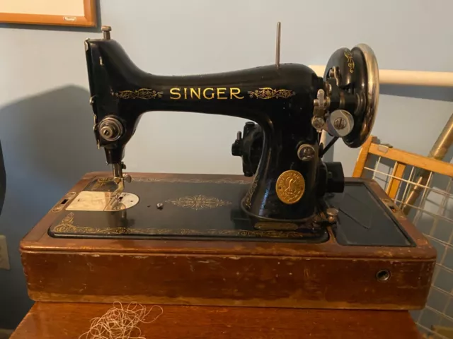 Singer 1930s Portable Sewing Machine