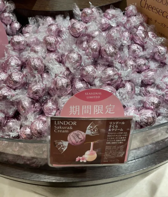 Lindt Lindor Chocolate Japan Exclusive Sakura And Cream Comes With 7 Chocolates