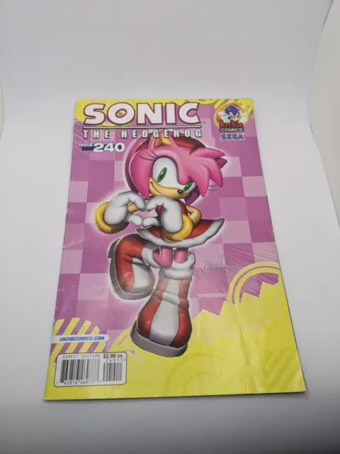 SONIC The HEDGEHOG Comic Book Issue #240 October 2012 AMY ROSE HEROES  Bagged NM