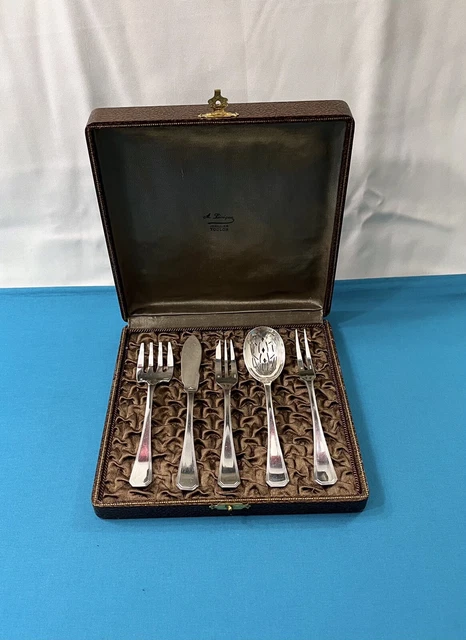 Couverts Christofle, modèle Perles, métal argenté, 51 pièces Canton Valais