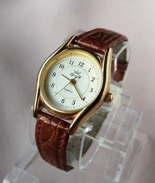 Montre y top et b